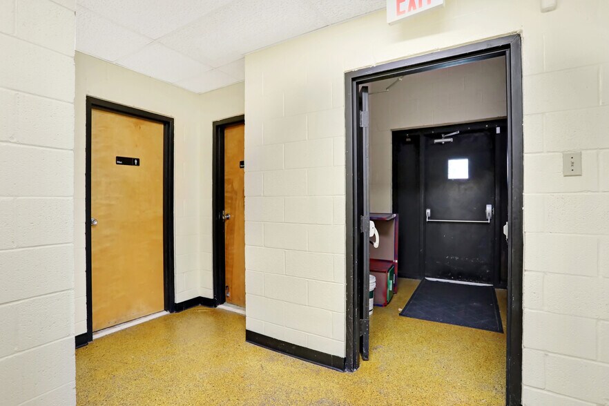 More Photos Of 1792 N Parkway, Memphis Religious Facility For Sale