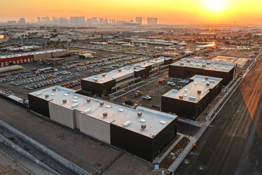 More Photos Of 5168 W Sunset Rd, Las Vegas Industrial For Sale