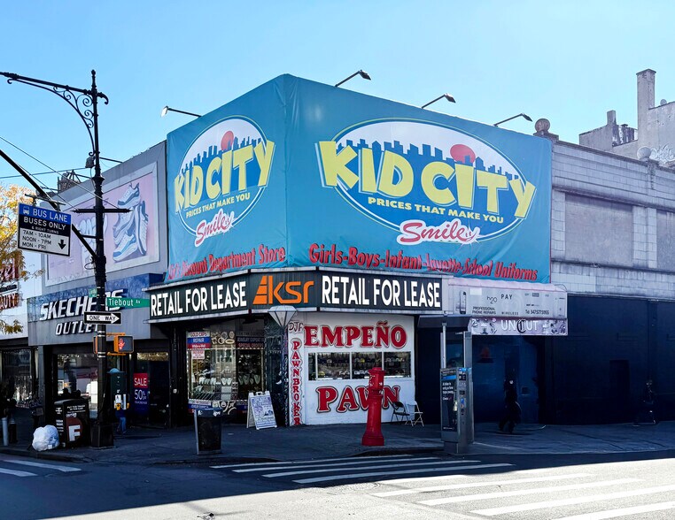 More Photos Of 300-304 E Fordham Rd, Bronx Storefront For Lease