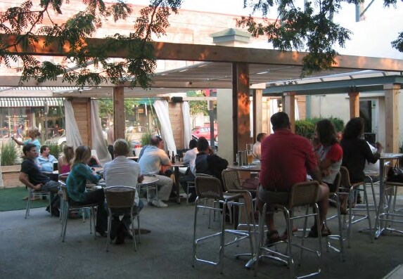 More Photos Of 491 Park St, Columbus Bar For Lease