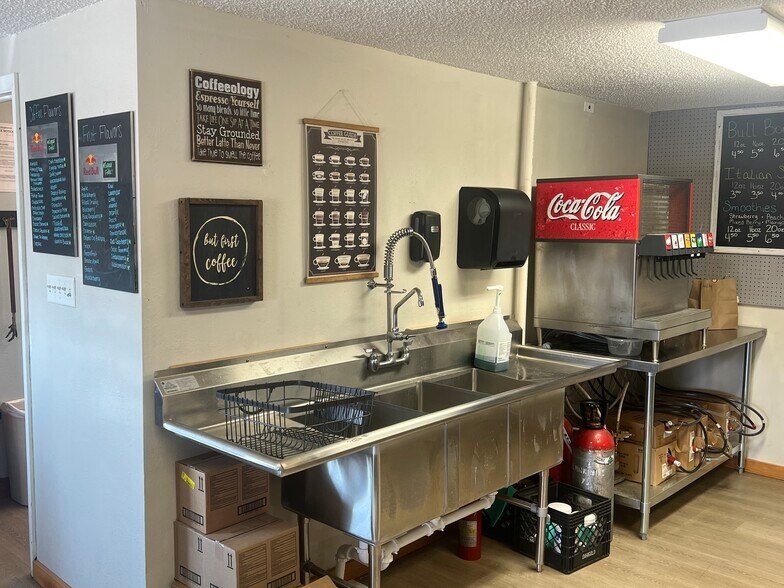 More Photos Of 153 Big Timber Rd loop, Big Timber Fast Food For Sale