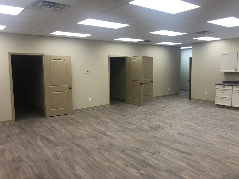 More Photos Of 5822 W County Rd 123, Midland Warehouse For Lease