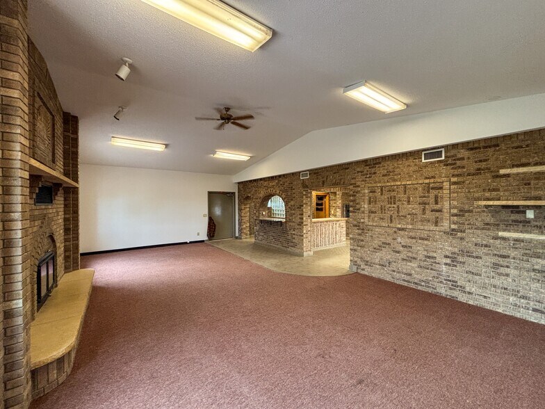 More Photos Of 1543 Deadwood Ave, Rapid City Industrial For Sale