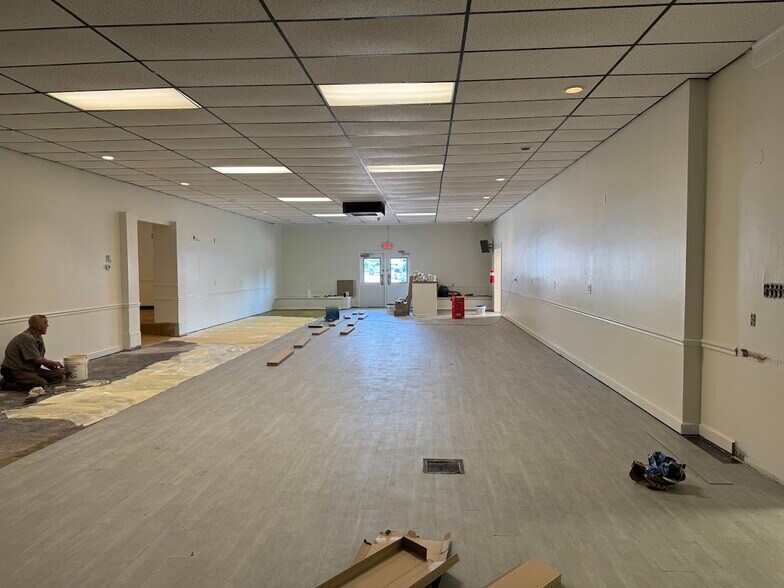 More Photos Of 1550 6th Ave SE, Decatur General Retail For Lease