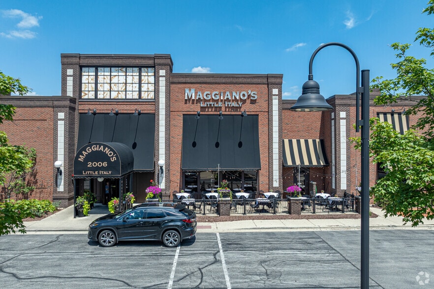 More Photos Of 1847 Freedom Dr, Naperville Restaurant For Sale