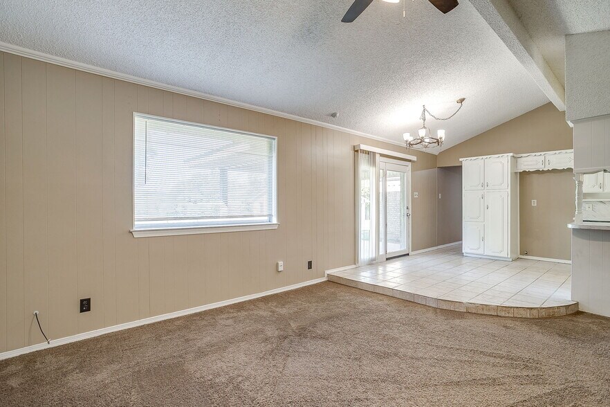 More Photos Of 1060 S Burleson Blvd, Burleson Land For Sale