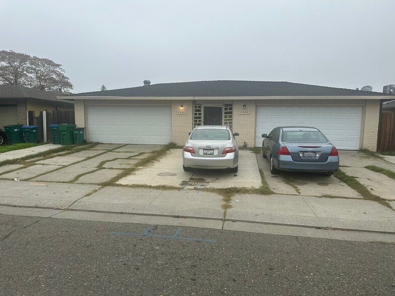 Primary Photo Of 7941 Diana Marie Dr, Stockton Apartments For Sale