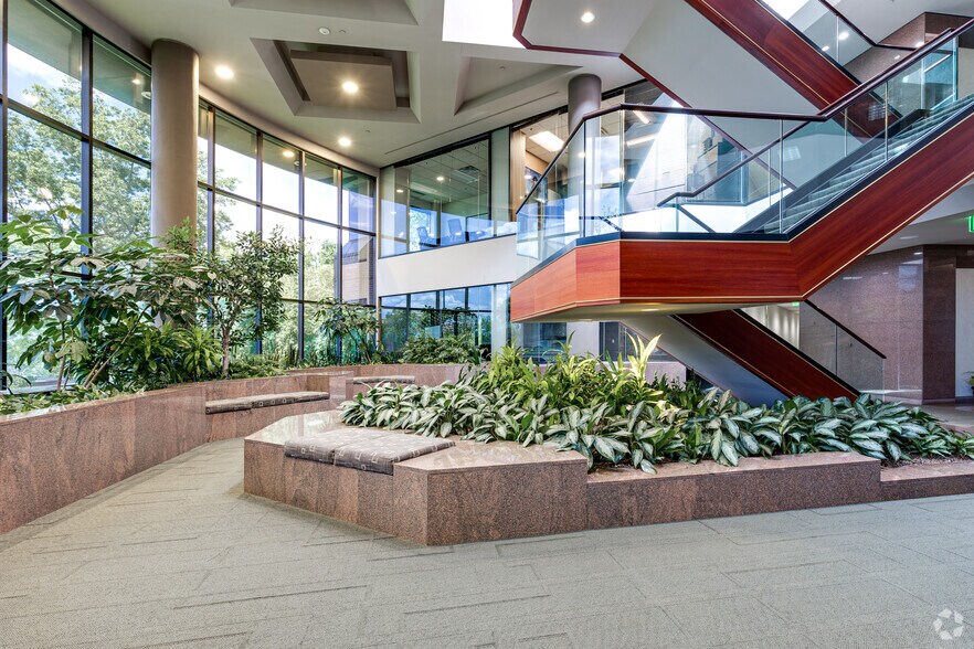 More Photos Of 1250 Northland Dr, Saint Paul Unknown For Lease