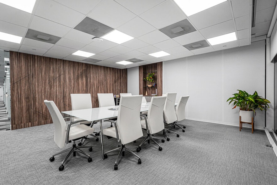 More Photos Of 1110 Brickell Ave, Miami Office For Sale