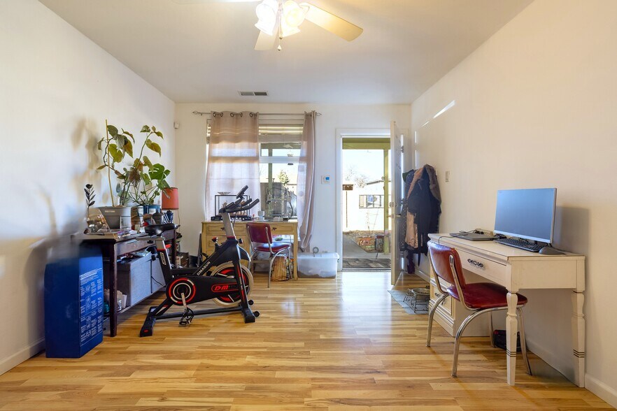 More Photos Of 9006 Woodland Ave NE, Albuquerque Specialty For Sale