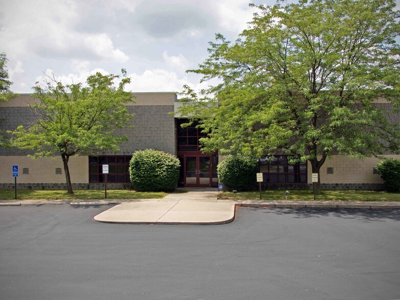 Primary Photo Of 3051 Delta Marine Dr, Reynoldsburg Light Manufacturing For Sale