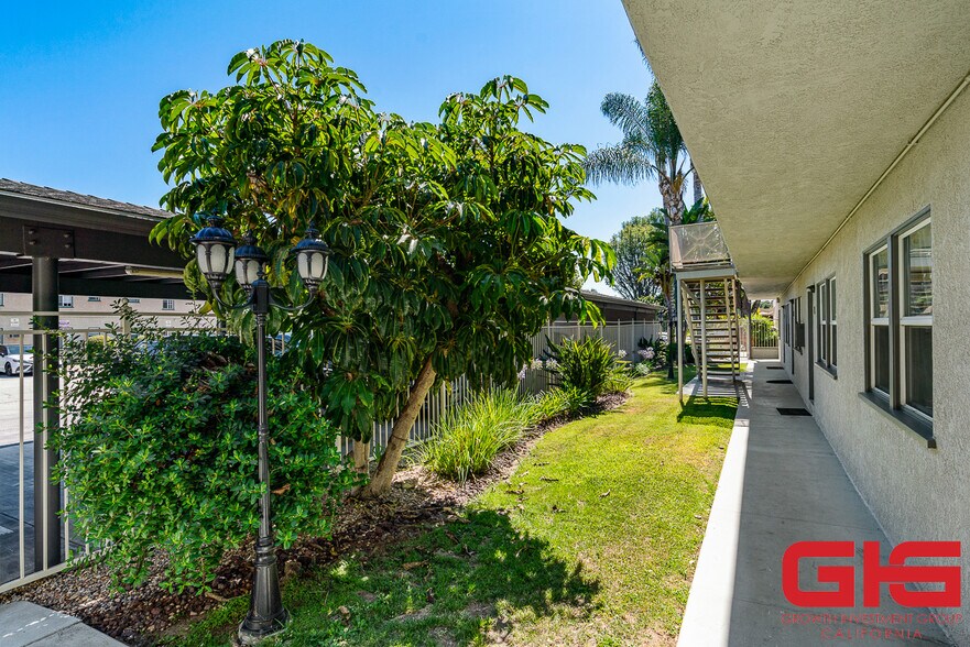 More Photos Of 380 S Sierra Madre Blvd, Pasadena Apartments For Sale