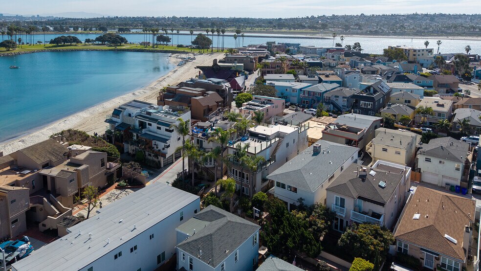 More Photos Of 829 Avalon Ct, San Diego Apartments For Sale