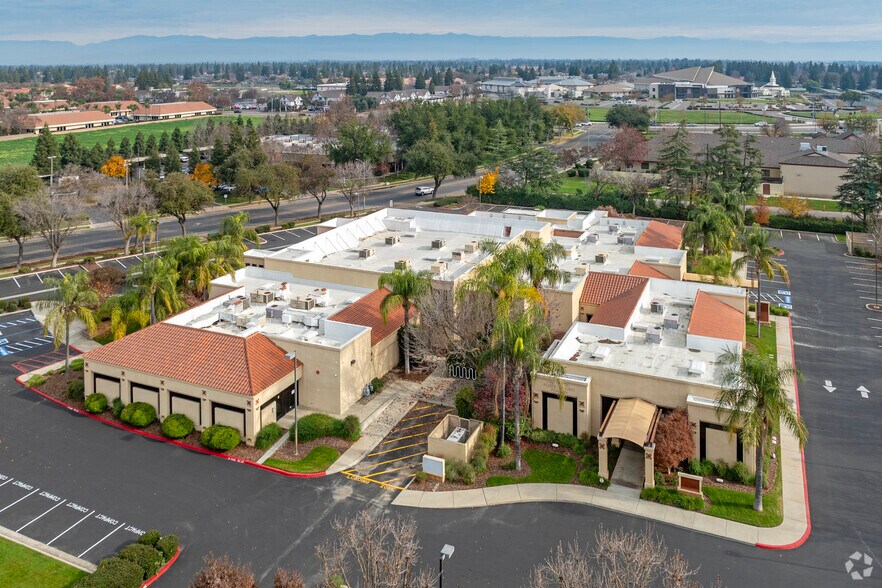 More Photos Of 1351 E Spruce Ave, Fresno Medical For Lease