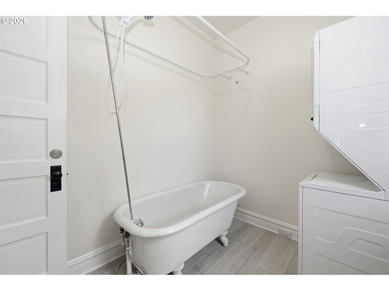 More Photos Of 245 W 13th Ave, Eugene Office For Sale