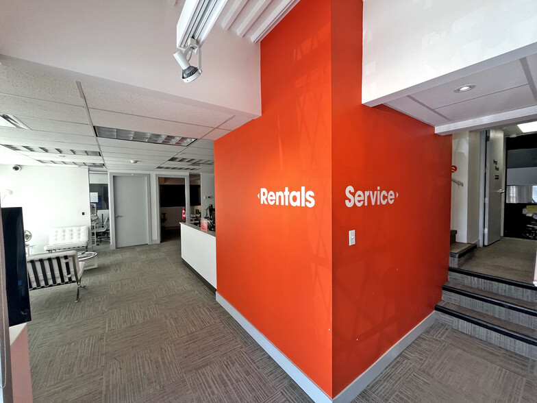 More Photos Of 1457-1469 Venables St, Vancouver Showroom For Lease