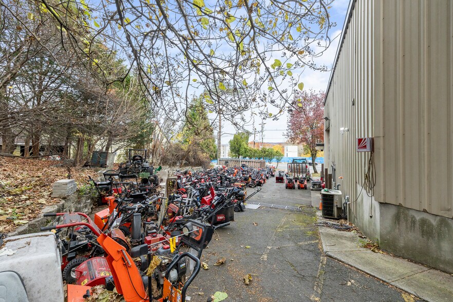 More Photos Of 1190 Pompton Ave, Cedar Grove General Retail For Sale