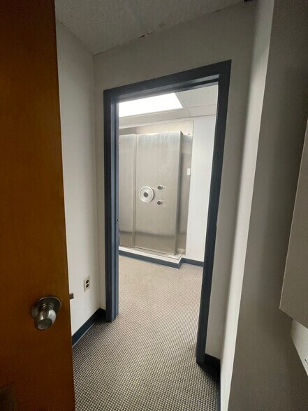 More Photos Of 91 Lake Ave, Tuckahoe Flex For Lease