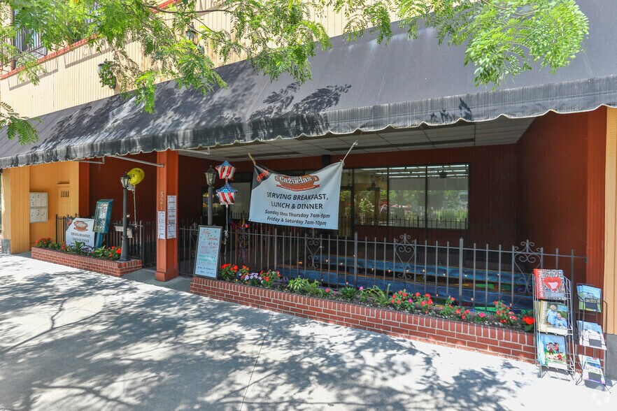 More Photos Of 321 N Main St, Hendersonville Restaurant For Lease