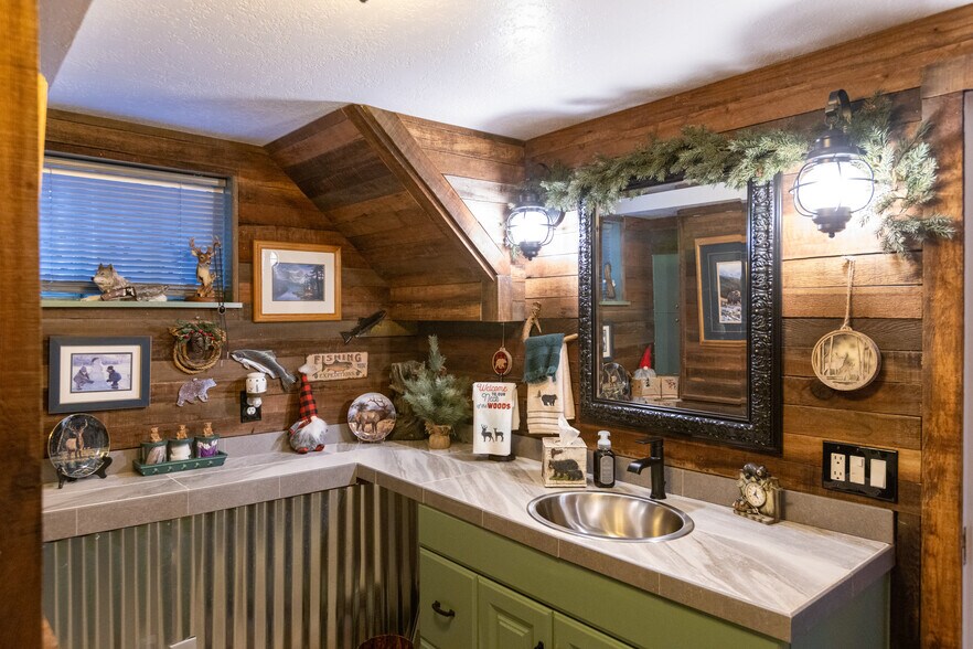 More Photos Of 620 Davis St, Wasco Specialty For Sale