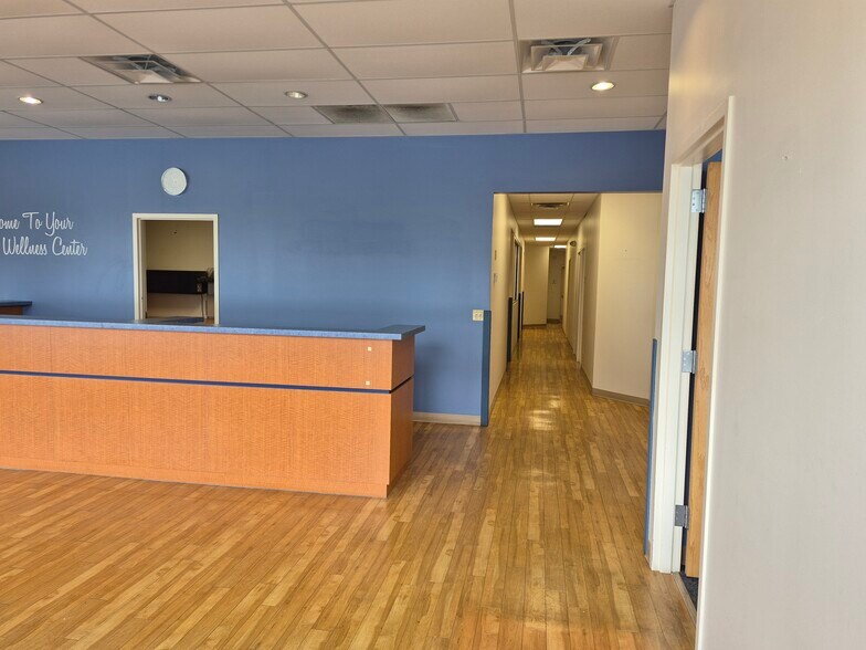 More Photos Of 942 Cherry St, Blanchester Unknown For Lease