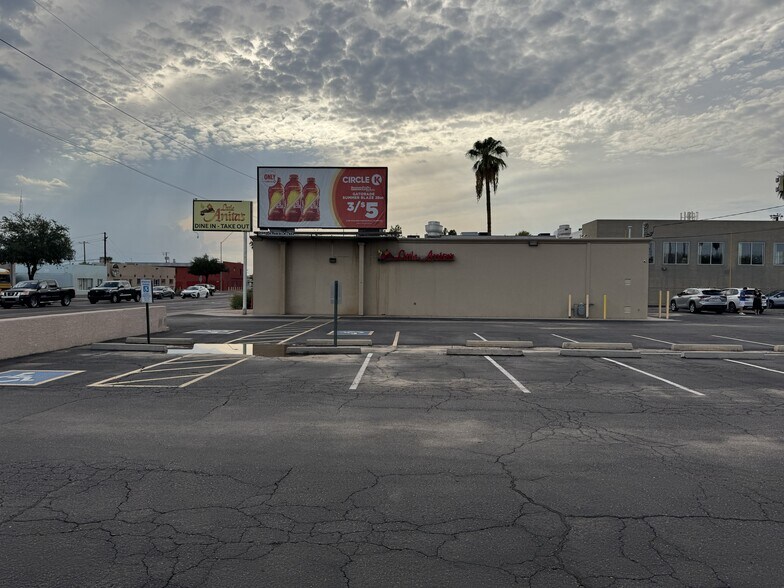 More Photos Of 1516 E Thomas Rd, Phoenix Restaurant For Sale