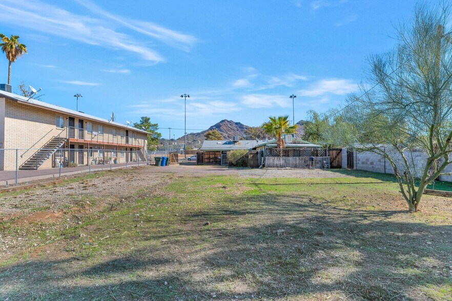More Photos Of 8916 N 11th St, Phoenix Apartments For Sale