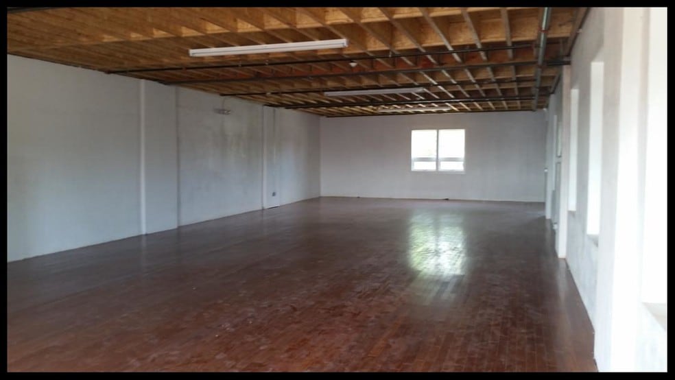 More Photos Of 331-333 1st St, Carlstadt Warehouse For Lease