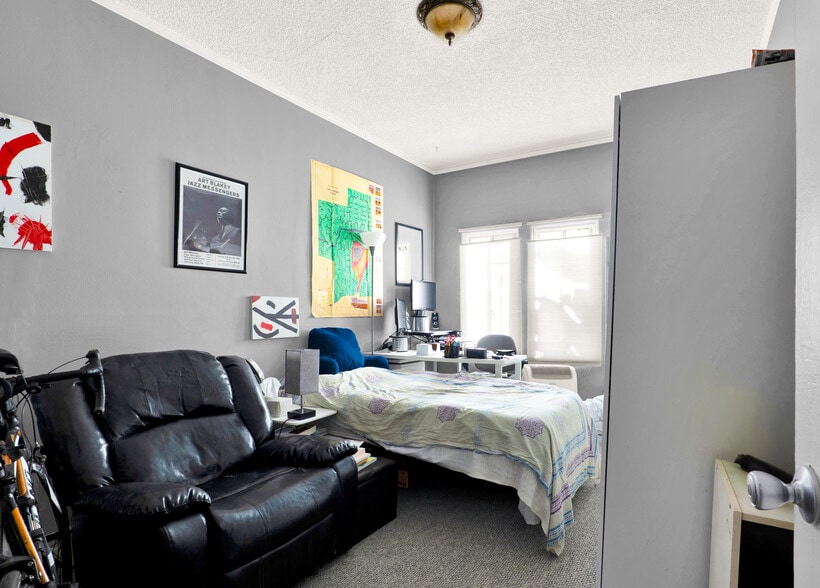 More Photos Of 811 N Citrus Ave, Los Angeles Multifamily For Sale