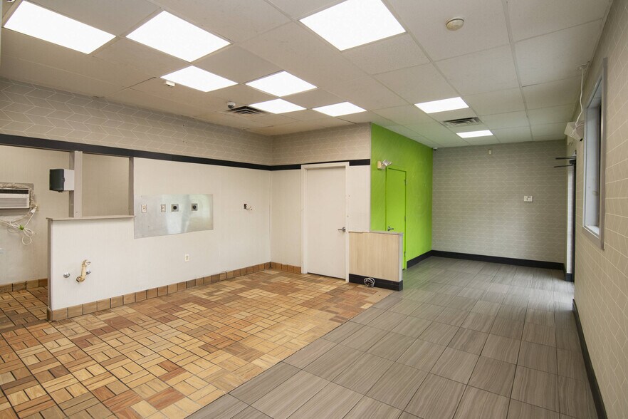 More Photos Of 1931 Alta Dr, Alderson General Retail For Sale