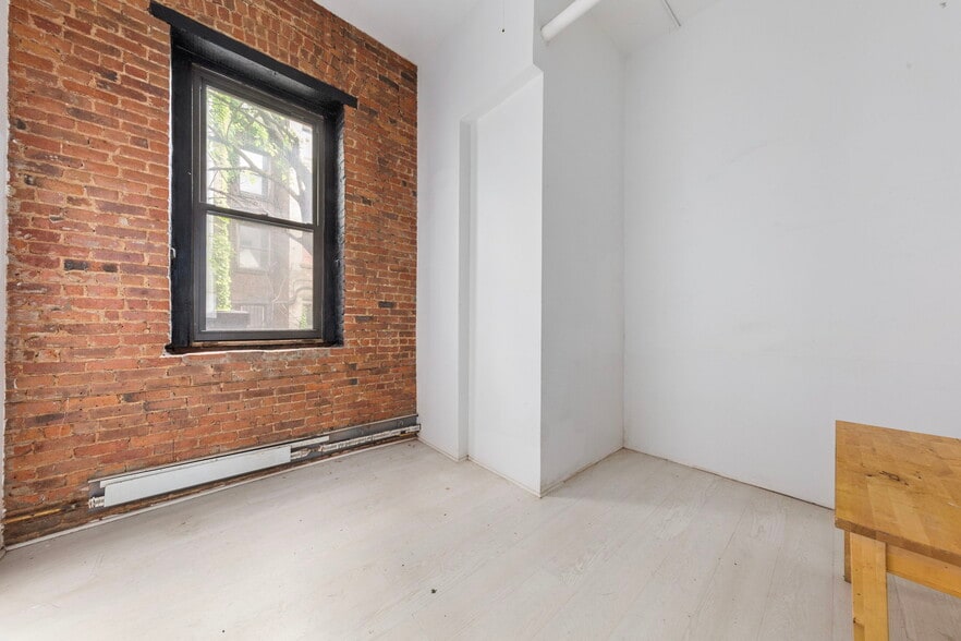 More Photos Of 148 India St, Brooklyn Warehouse For Lease