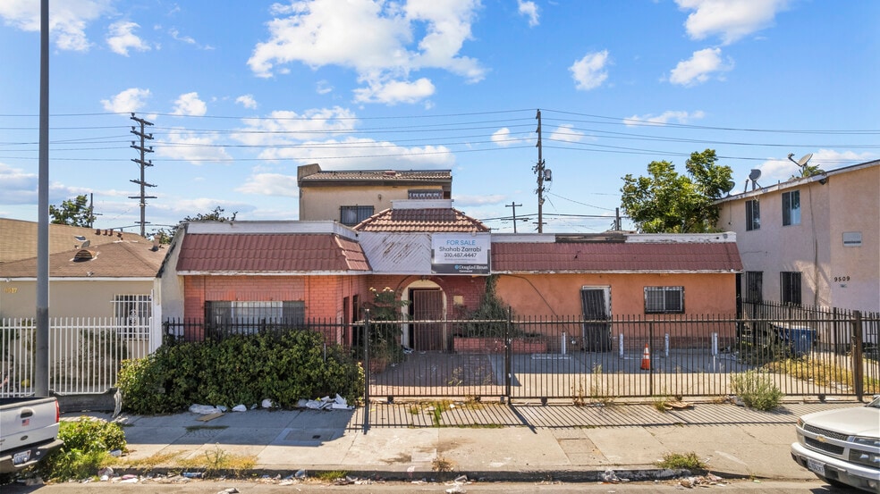 Primary Photo Of 9511 S San Pedro St, Los Angeles Office Residential For Sale