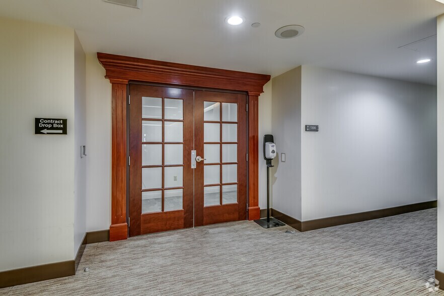 Photo of 13rd Floor Ste 1390