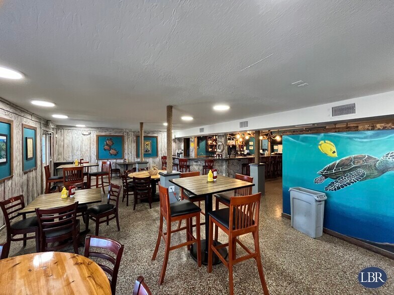 More Photos Of 5370 N Cocoa Blvd, Cocoa Restaurant For Lease