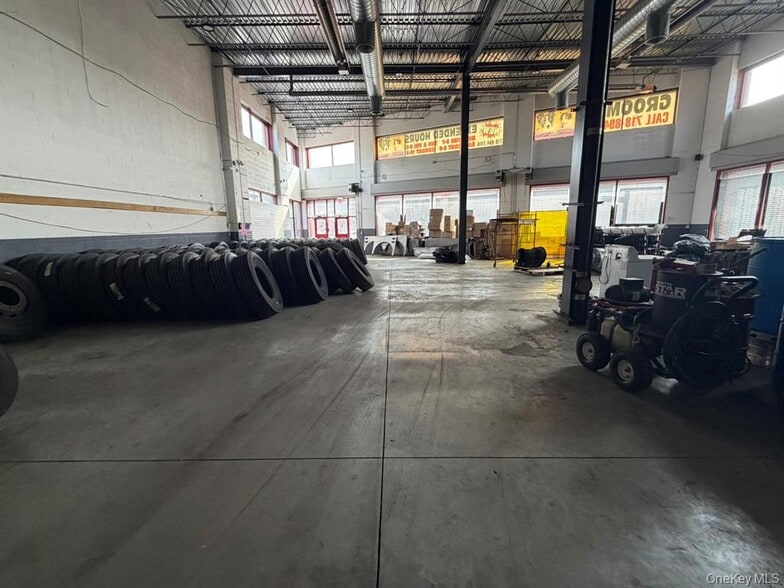 More Photos Of 8843 76th Ave, Glendale Warehouse For Sale