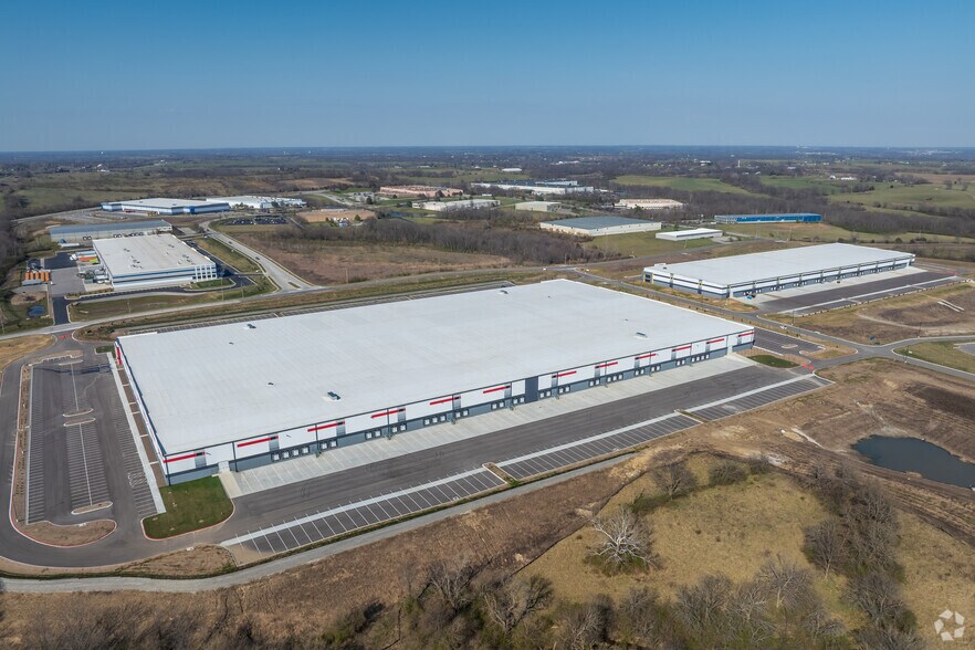 More Photos Of 1401 Shepherd Rd, Liberty Unknown For Lease