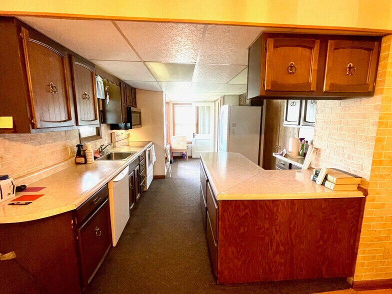 More Photos Of 2003 Broadway St S, Menomonie Storefront Retail Residential For Sale