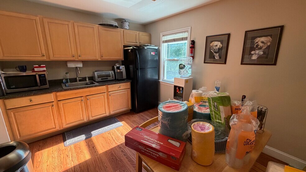 More Photos Of 205 State Route 31 N, Washington Office Residential For Sale