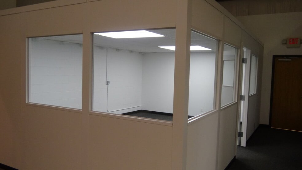 More Photos Of 12801 Silver Lake Rd, Brighton Manufacturing For Sale