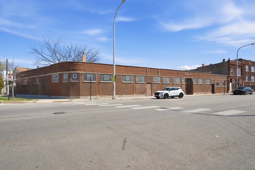 Primary Photo Of 3868 W Grand Ave, Chicago Warehouse For Sale