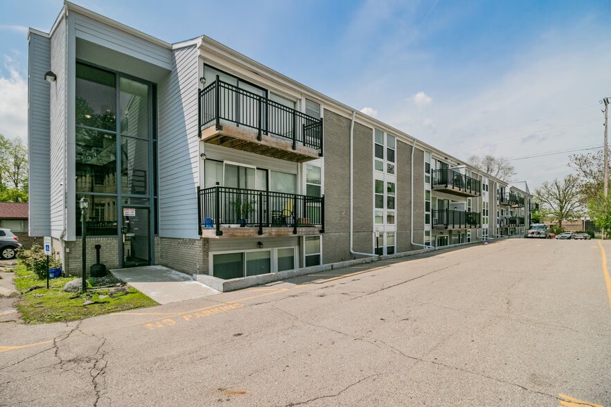Primary Photo Of 720 W Michigan Ave, Jackson Apartments For Sale
