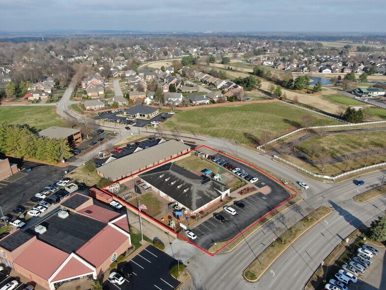 More Photos Of 1101 Wilkinson Trce, Bowling Green Specialty For Sale