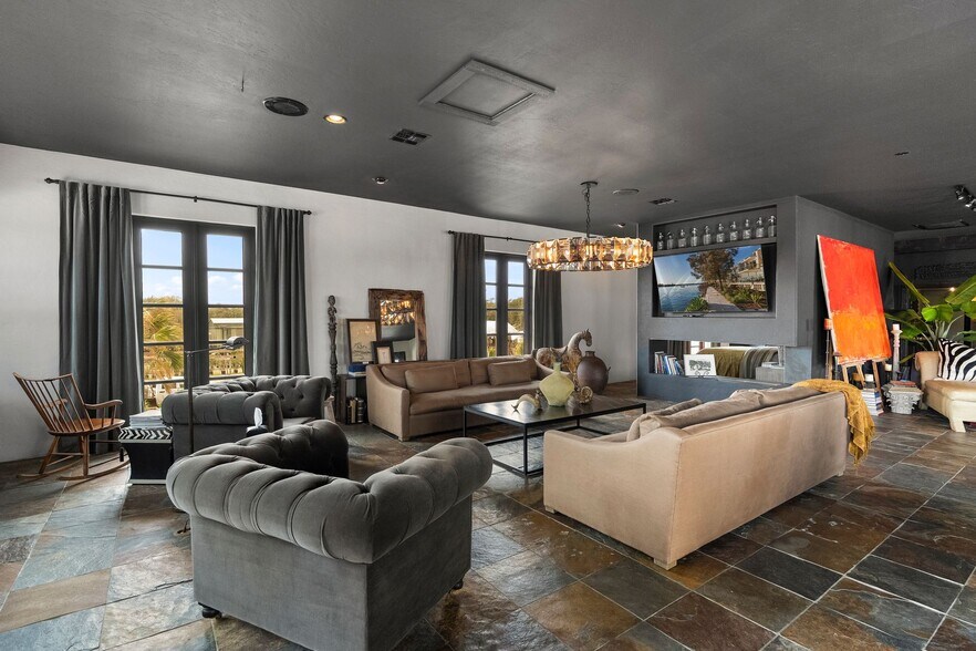 More Photos Of 1703 Highway 35 S, Rockport Office Residential For Sale