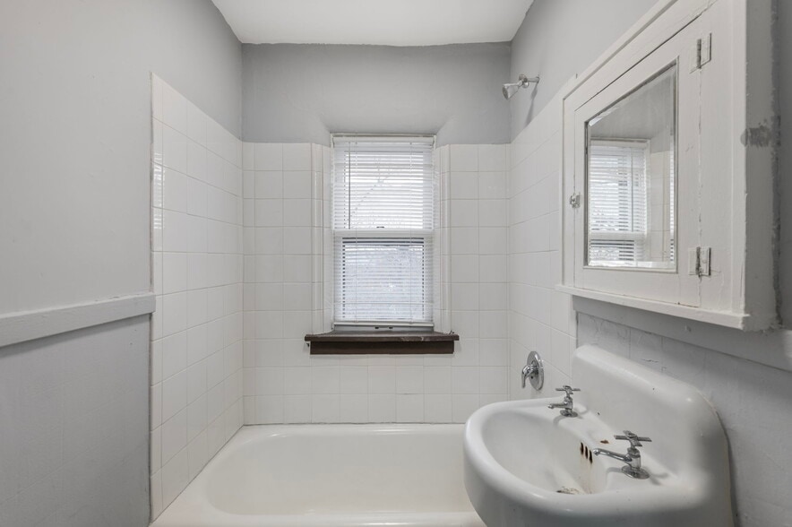 More Photos Of 487 Grand Ave, Saint Paul Apartments For Sale