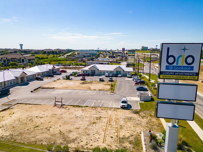 More Photos Of 7323 N Loop 1604 E, San Antonio Office For Sale