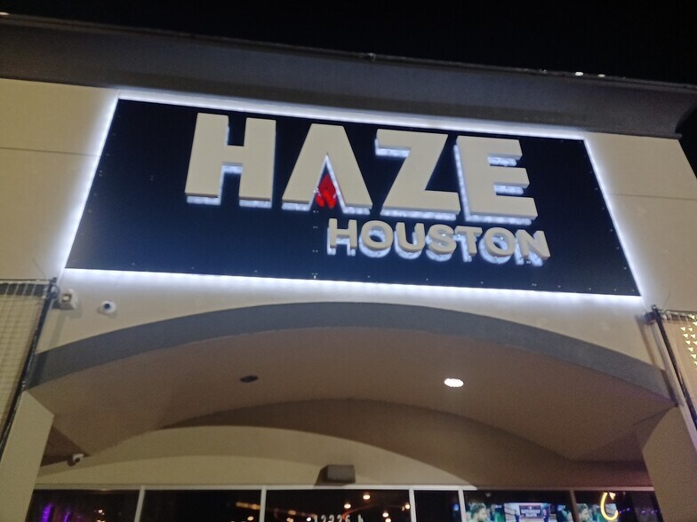 More Photos Of 12225 Westheimer Rd, Houston Freestanding For Lease