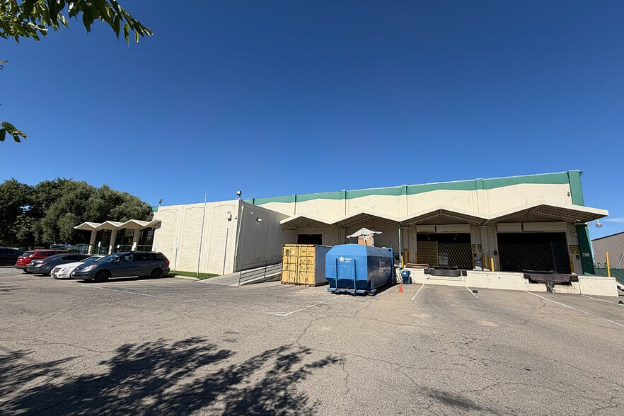 More Photos Of 2860 S East Ave, Fresno Warehouse For Sale