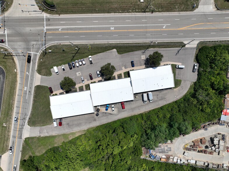 More Photos Of 4350-4372 Muhlhauser Rd, Fairfield Research And Development For Lease