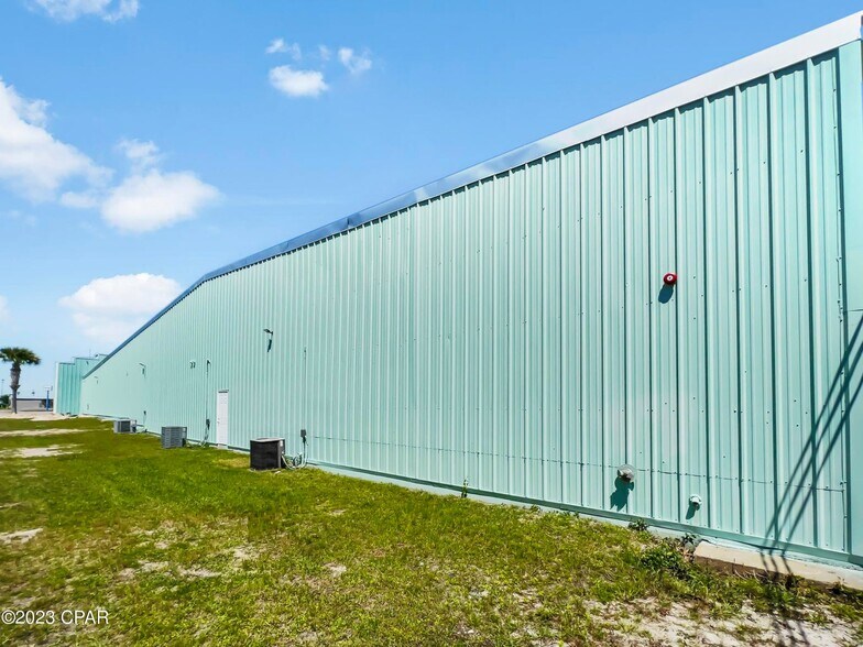 More Photos Of 5420 Hickory St, Panama City Office For Lease