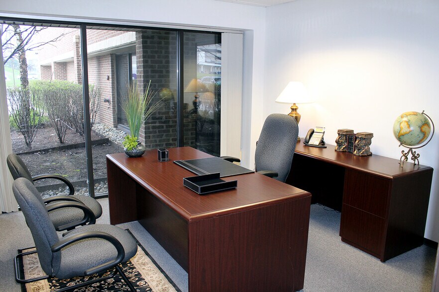 More Photos Of 39111 W 6 Mile Rd, Livonia Coworking Space